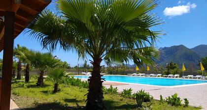 Apella Hotel