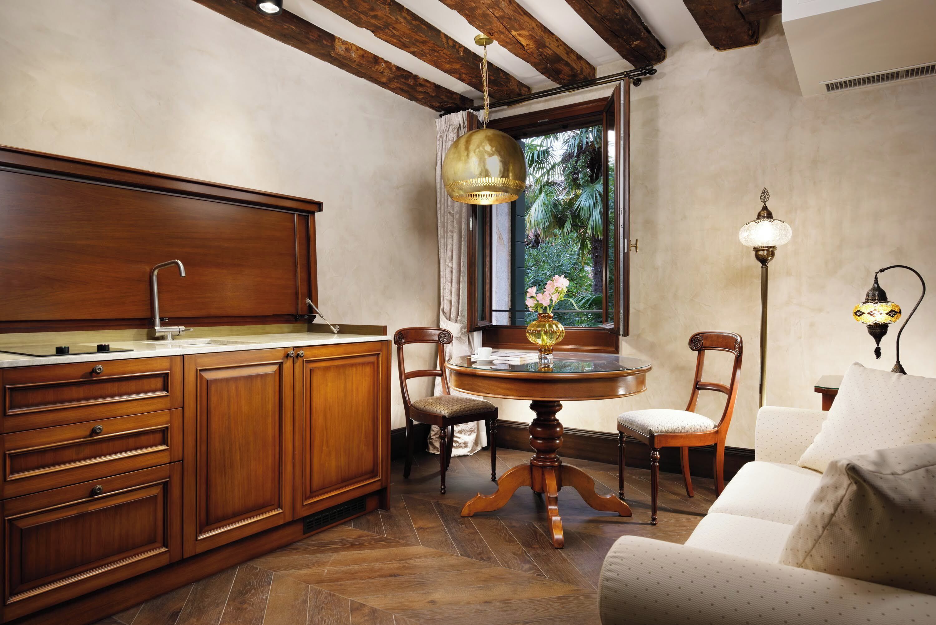 one bedroom apartment | private kitchen