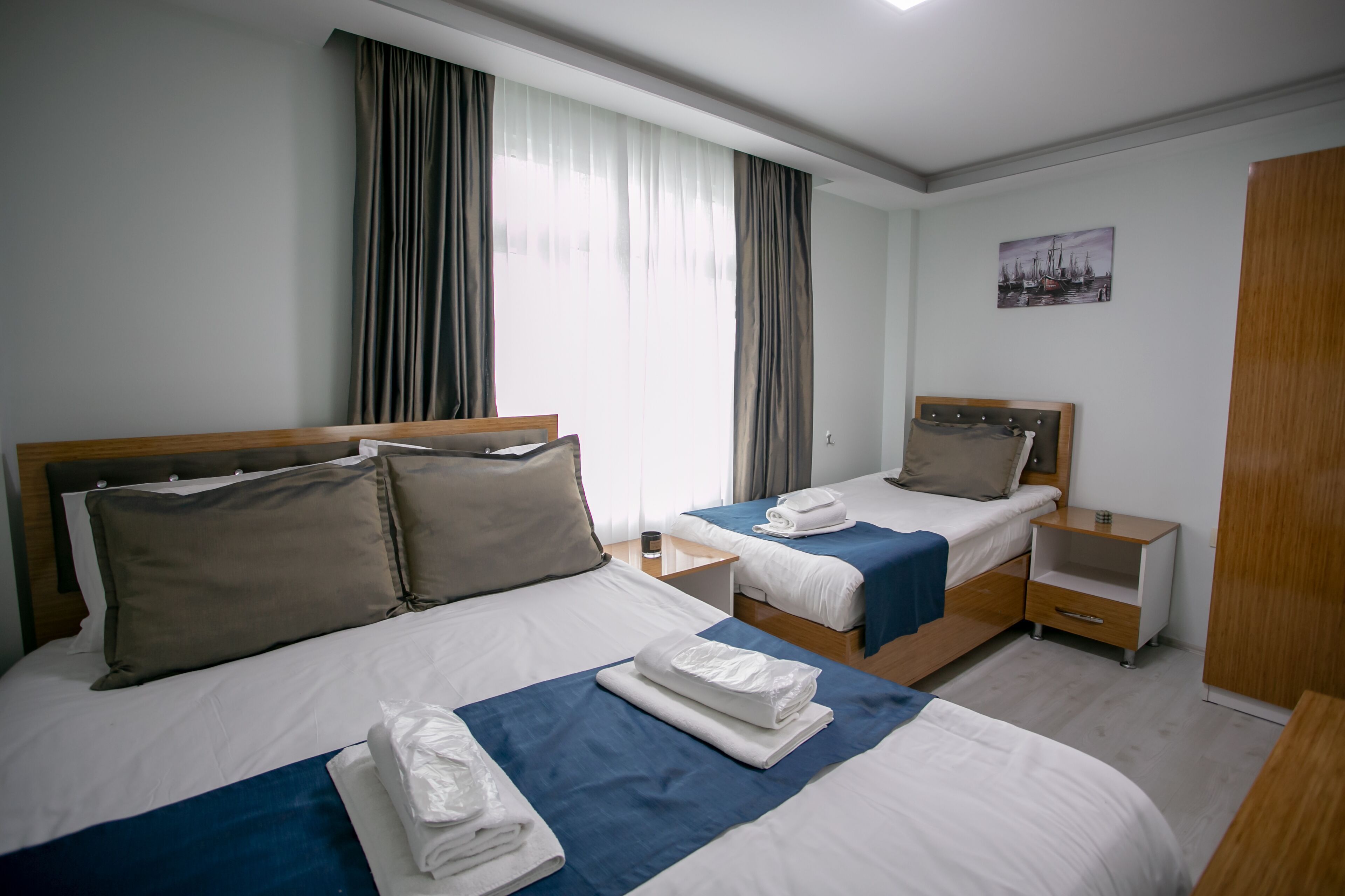 Premium bedding, minibar, soundproofing, iron/ironing board