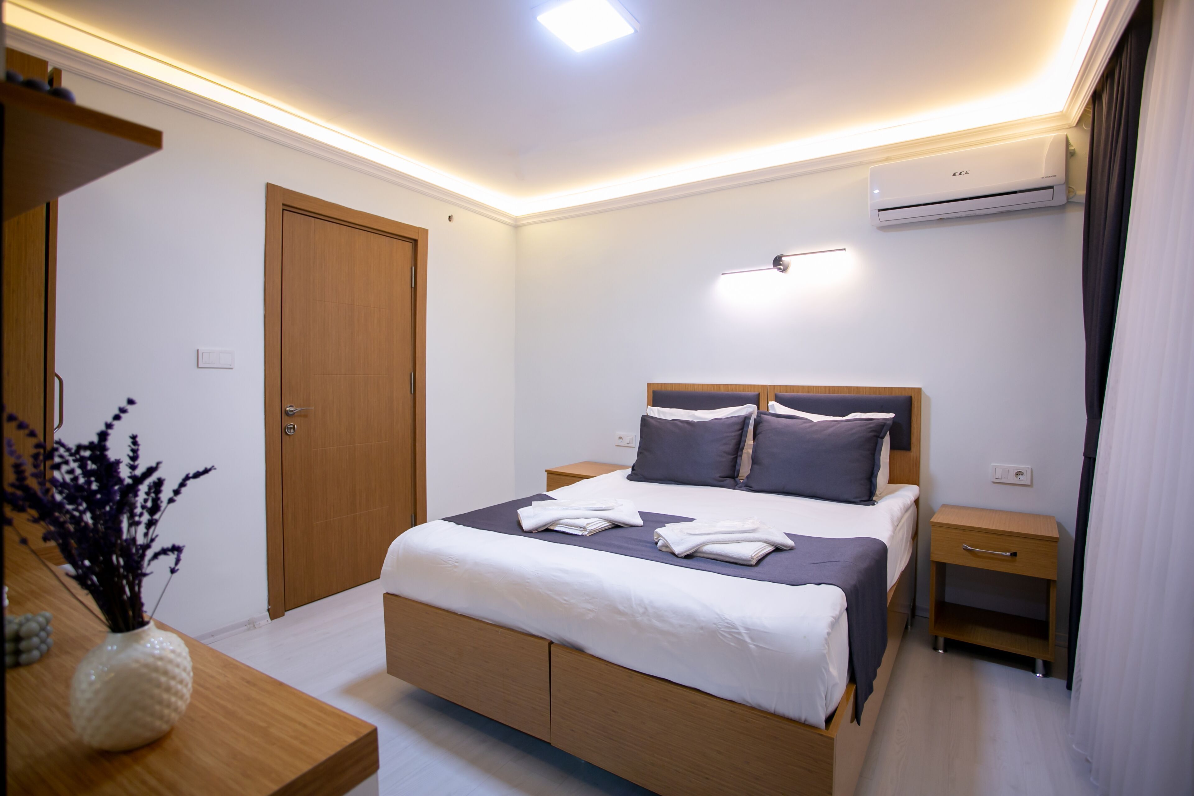 Premium bedding, minibar, soundproofing, iron/ironing board