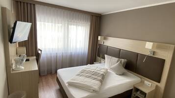 Einzelzimmer | Schreibtisch, schallisolierte Zimmer, Babybetten, kostenloses WLAN