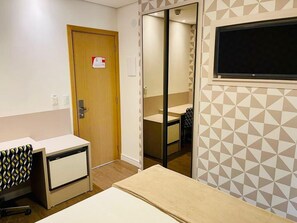 Minibar, coffres-forts dans les chambres, rideaux occultants