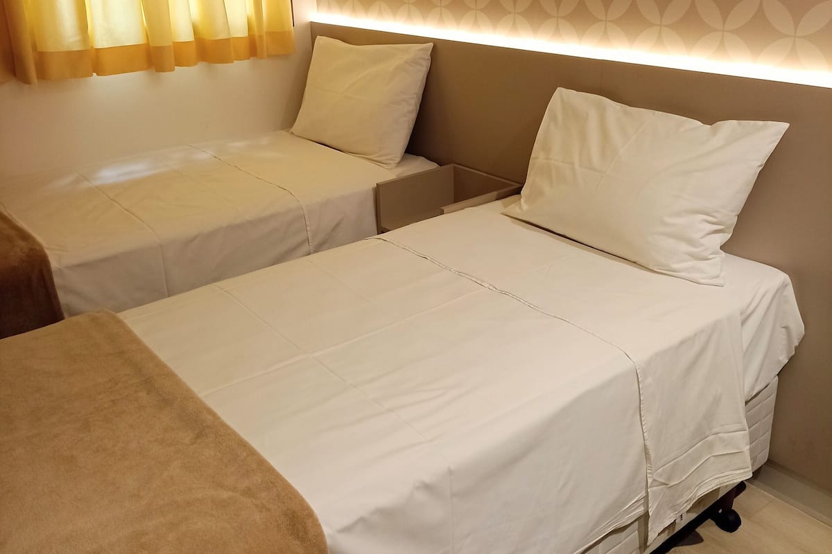 Rom – executive | Minibar, safe på rommet, blendingsgardiner og wi-fi (inkludert)
