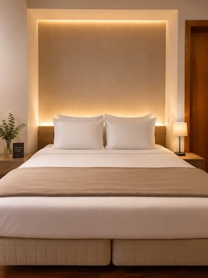 Premium-suite | Minibar, pengeskab på værelset, mørklægningsgardiner, gratis Wi-Fi
