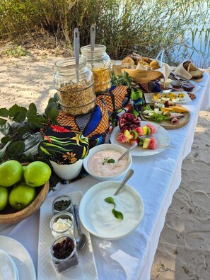 Desayuno completo incluido todos los días