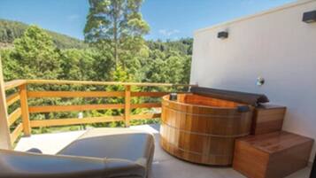 Chalet (Duplex) | Tina profunda