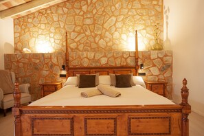 Doble superior | Luxe beddengoed, een kluis op de kamer, individueel gedecoreerd
