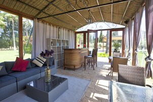 Bar (en la propiedad)