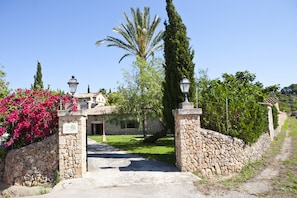 Fachada da propriedade
