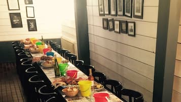 供應午餐,法國料理,露天餐廳