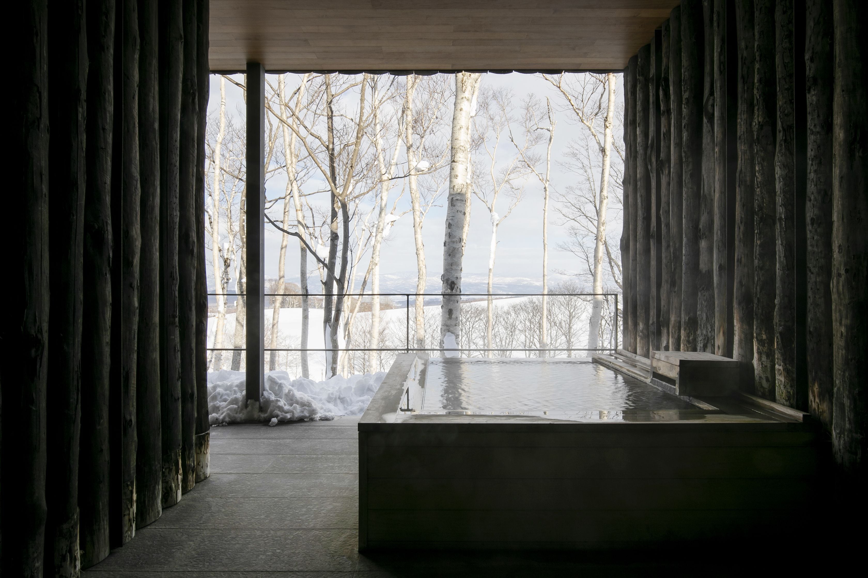 Free minibar items, in-room safe, free WiFi, bed sheets