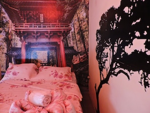 Individually decorated, free WiFi, bed sheets