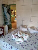 Wi-Fi de cortesia, individualmente decorados, roupa de cama
