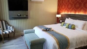 1 bedroom, in-room safe, desk, blackout curtains