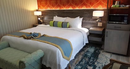 Sens Hotel & Vanne Bistro Berkeley