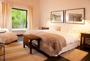 Deluxe Room | In-room safe, free cots/infant beds, rollaway beds, free WiFi