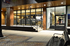 Exterior - The Lismore Eau Claire - a DoubleTree by Hilton (Eau Claire)