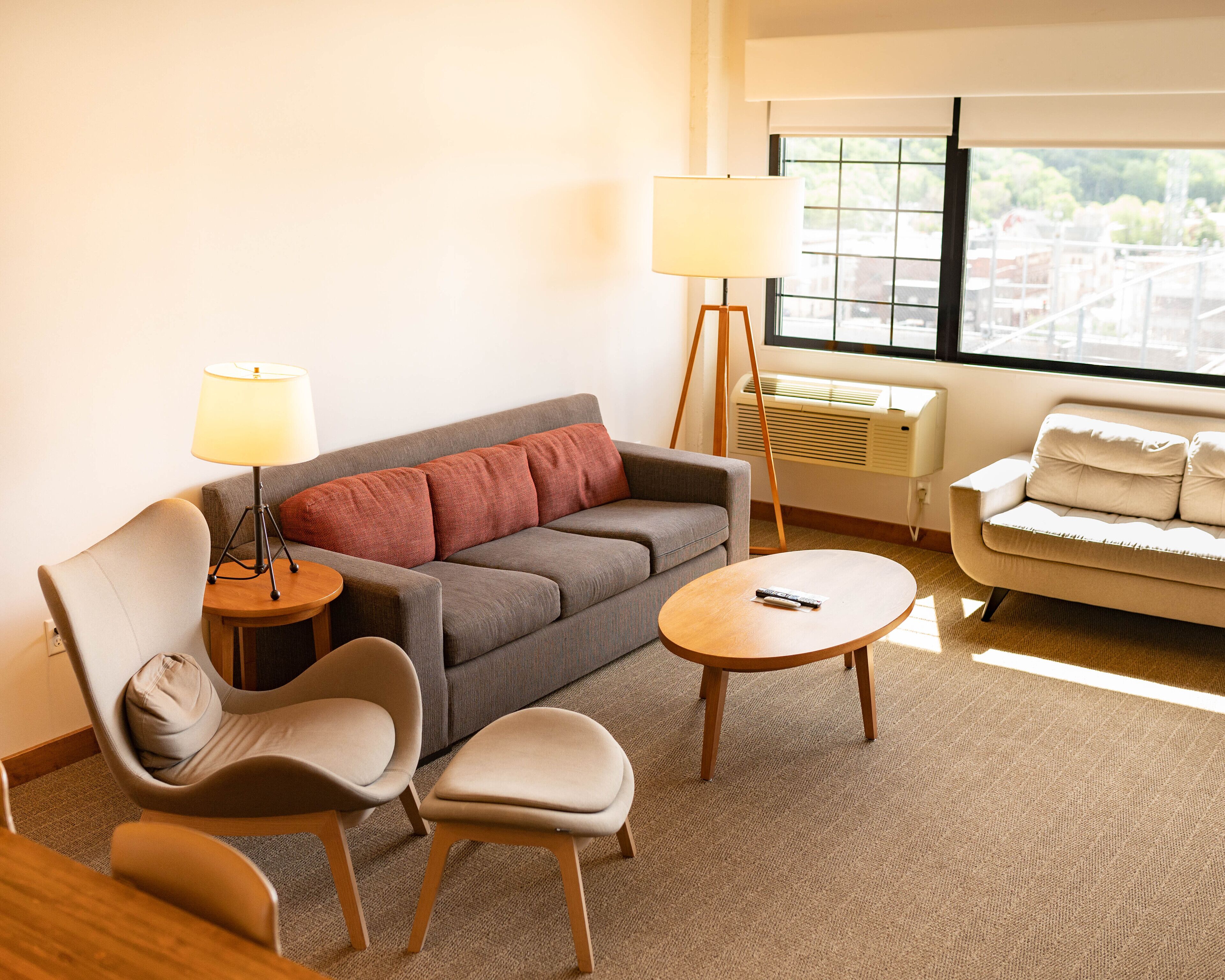 52-inch flat-screen tv with cable channels, tv