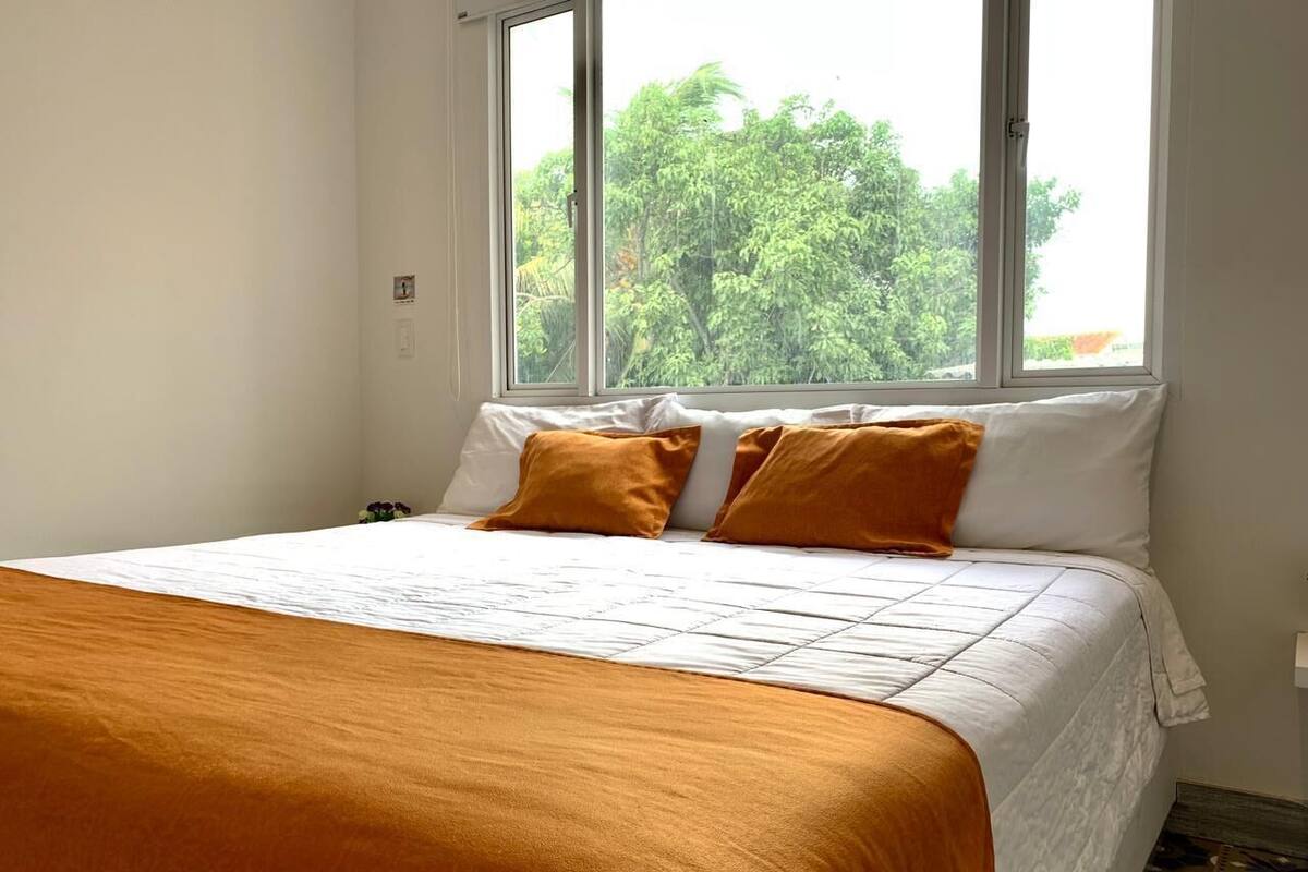 Premium bedding, in-room safe, desk, soundproofing