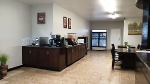 Petit déjeuner buffet compris