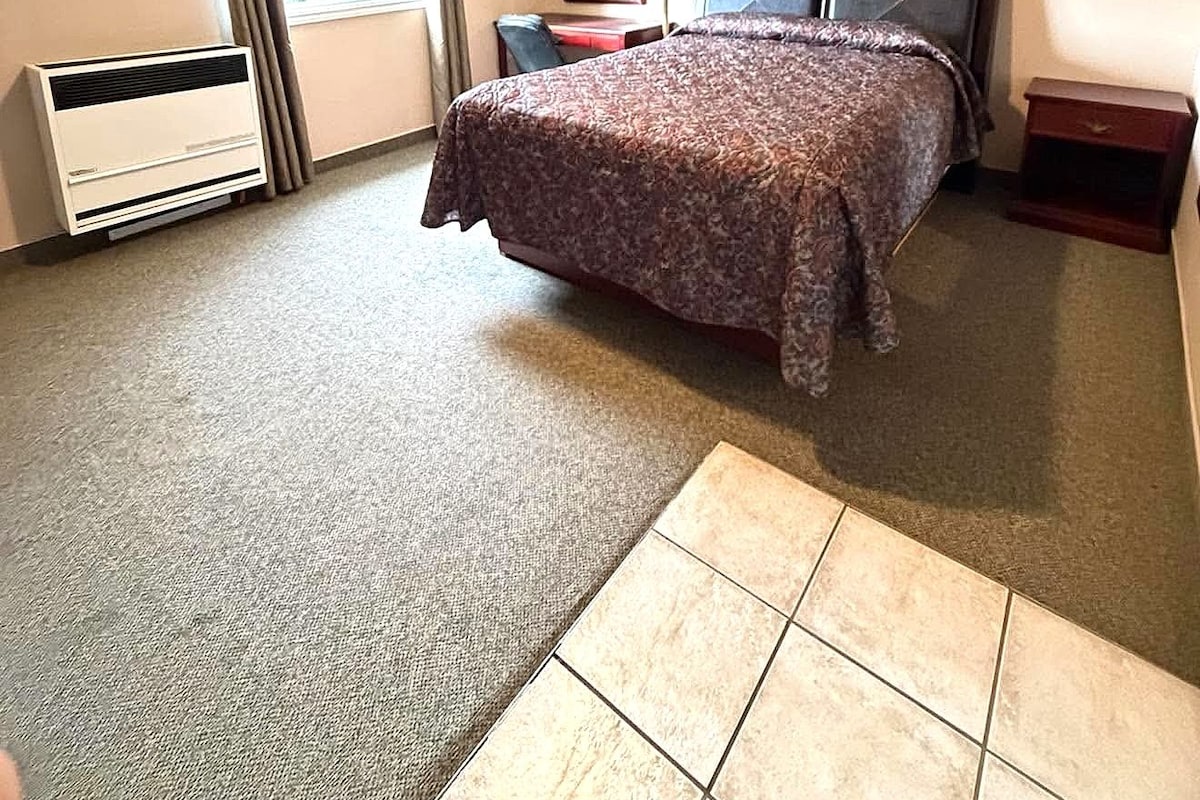 Deluxe Room, 1 Queen Bed