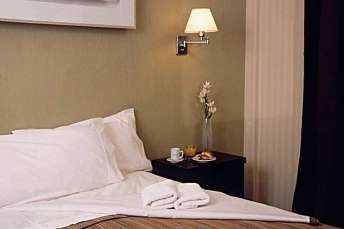 minibar, in-room safe, desk, blackout curtains