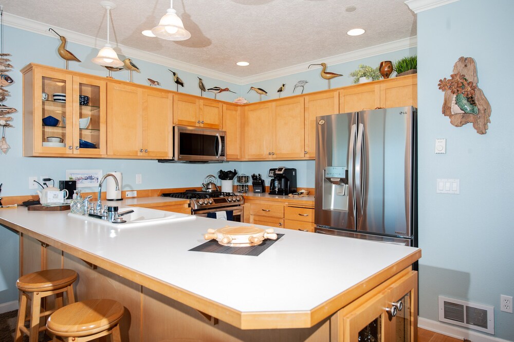 Keystone Vacation Rentals - The Village at North Pointe Depoe Bay by null