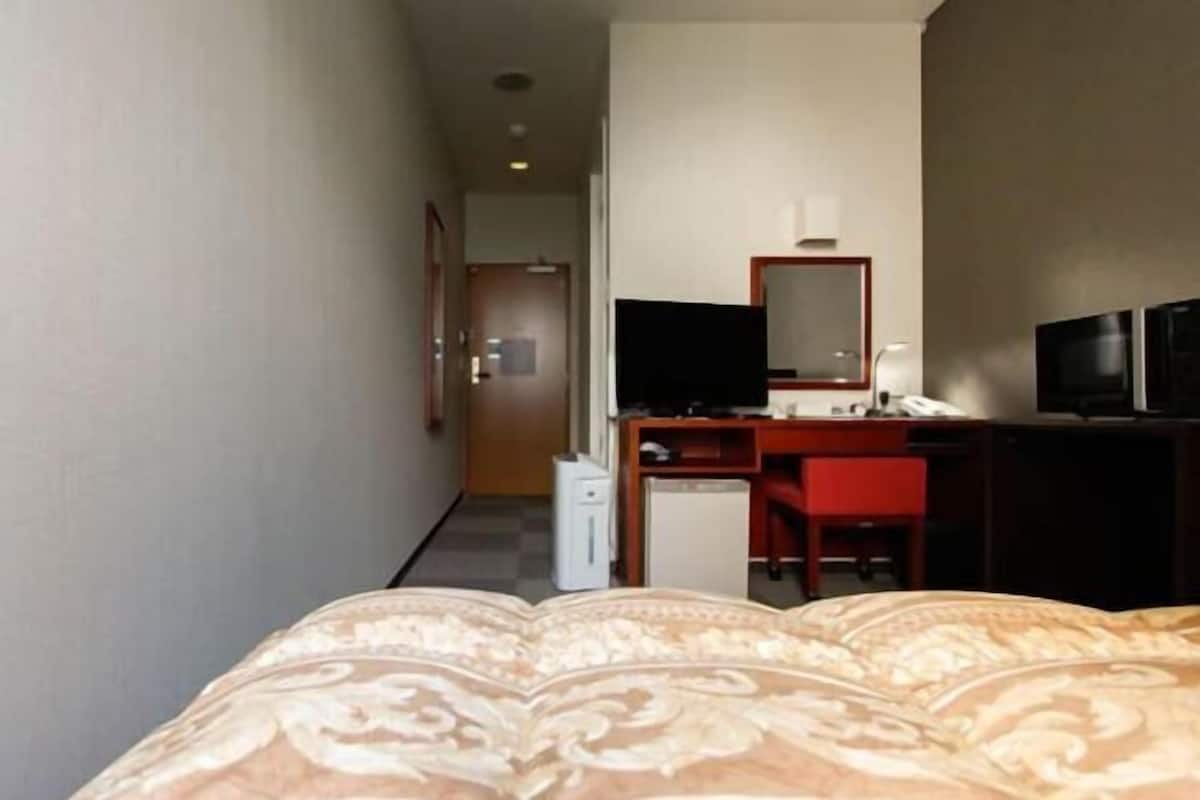 1 bedroom, desk, free WiFi