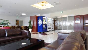 Área de estar no saguão