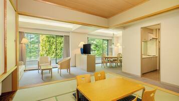 Premium Japanese-Western-Style Room(Non-smoking) | Free WiFi, bed sheets