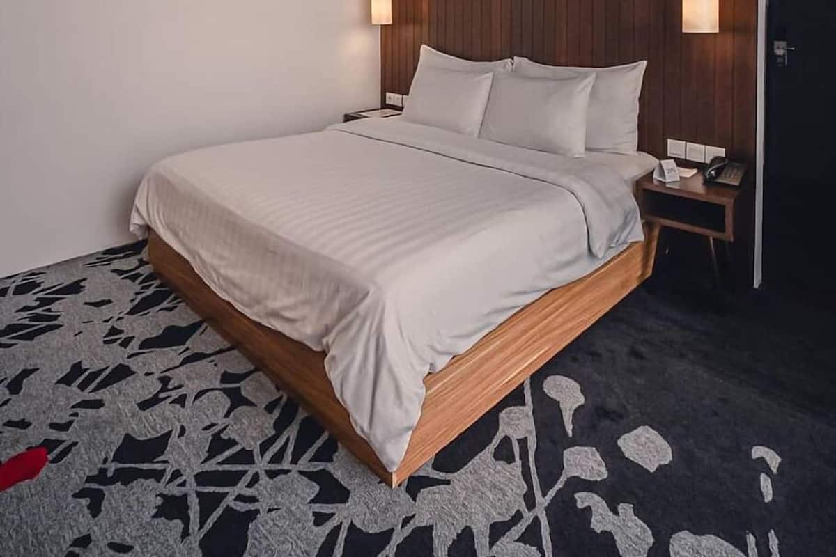 Egyptian cotton sheets, minibar, in-room safe, desk