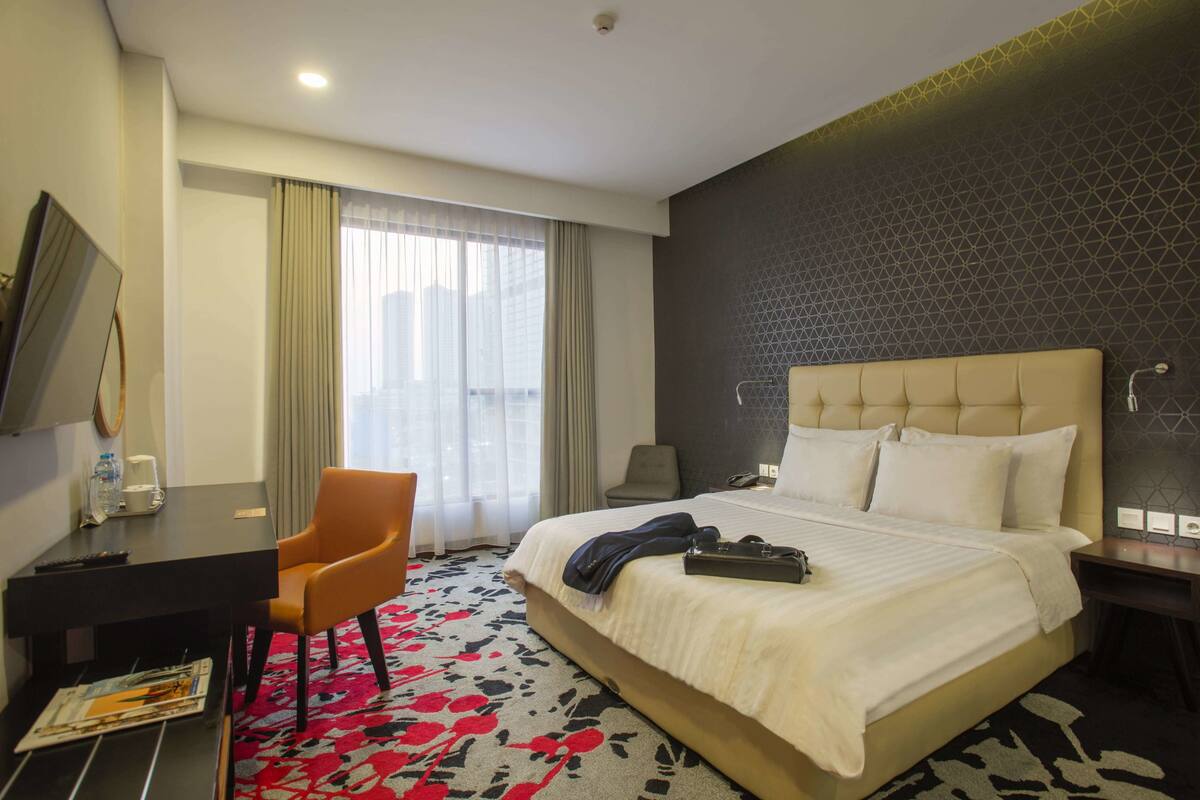 Standard Room, 1 King Bed