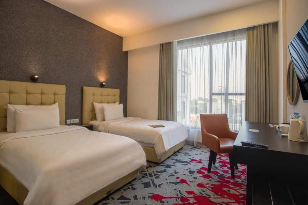 Egyptian cotton sheets, minibar, in-room safe, desk