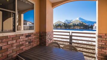 Private Cottage with Mt.Fuji view, Jetted Tub | Terrace/patio