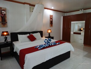 Deluxe Room | Minibar, in-room safe, desk, free WiFi - Anda White Beach Resort (Anda)