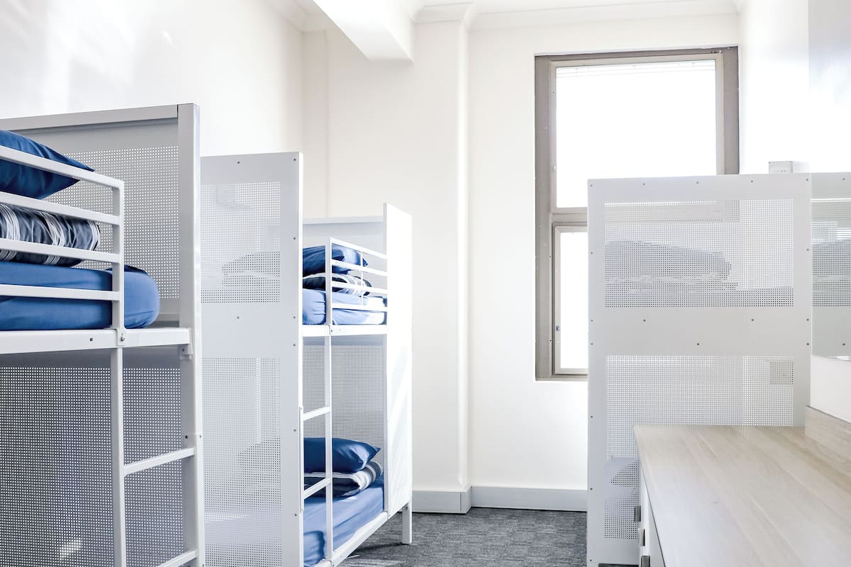 Insonorización, wifi gratis y ropa de cama