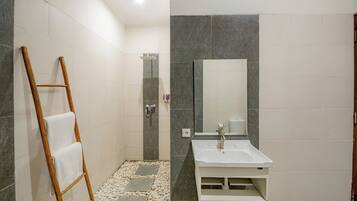 Signature Villa, 1 Bedroom, Private Pool, Pool View | Bathroom | Separate tub and shower, free toiletries, hair dryer, slippers