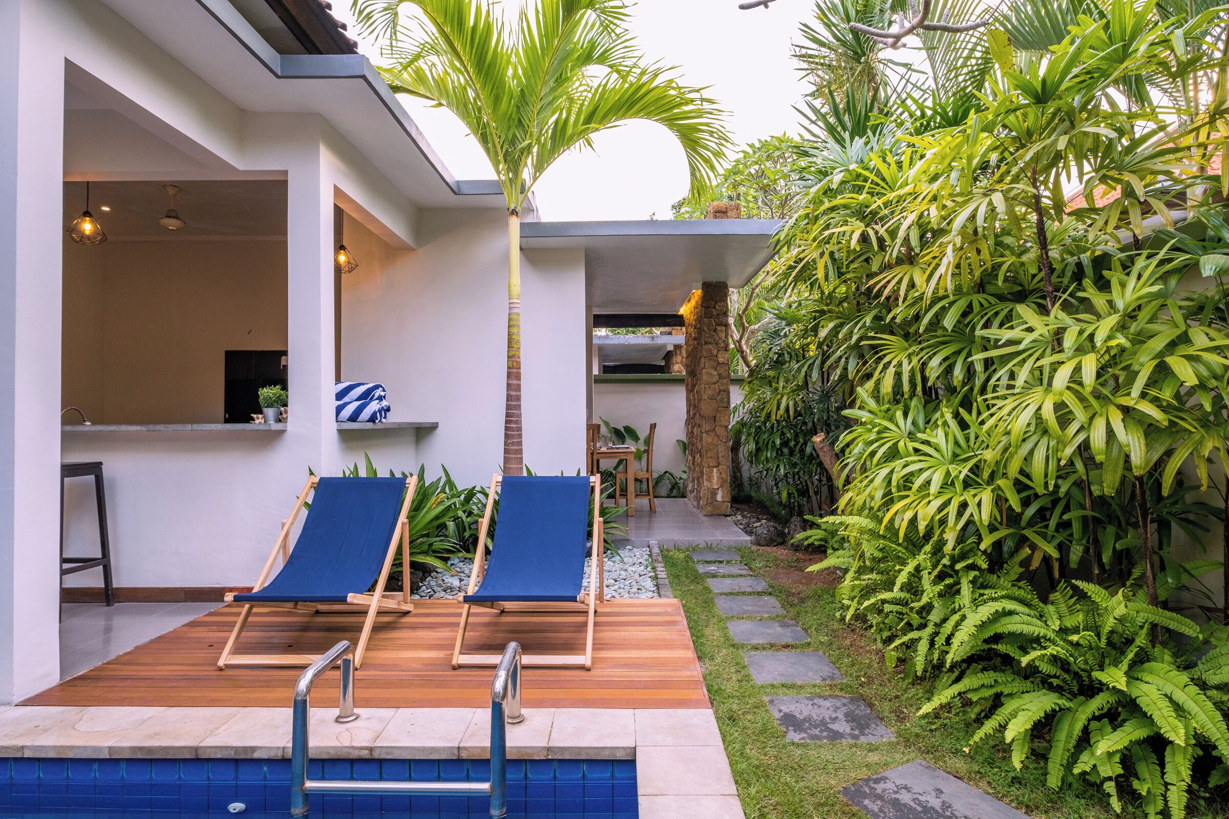Villa Deluxe, 2 habitaciones, piscina privada, vistas a la piscina | 1 dormitorio, minibar, caja fuerte y escritorio