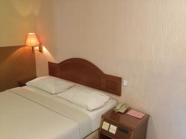 Habitación | Escritorio y wifi gratis 