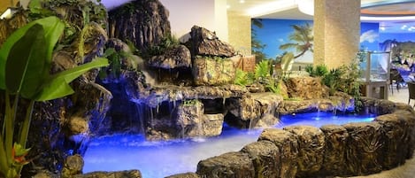 Badstue, dampbad, tyrkisk bad/hamam og kroppsbehandlinger