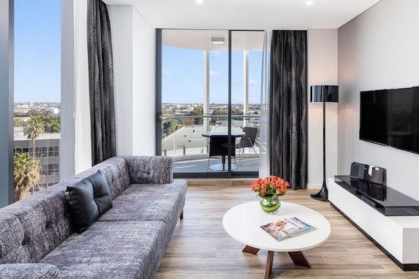 1 Bedroom Aero Suite | Living area