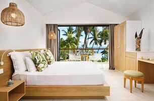 Coral Signature Sea View | 起居区 | 27-厘米液晶电视 （配备卫星频道）、电视