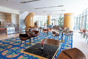 2 bars/lounges, poolside bar