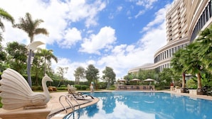 Unclassified image, 2 of 19, button - Golden shinning new century grand hotel (Beihai)