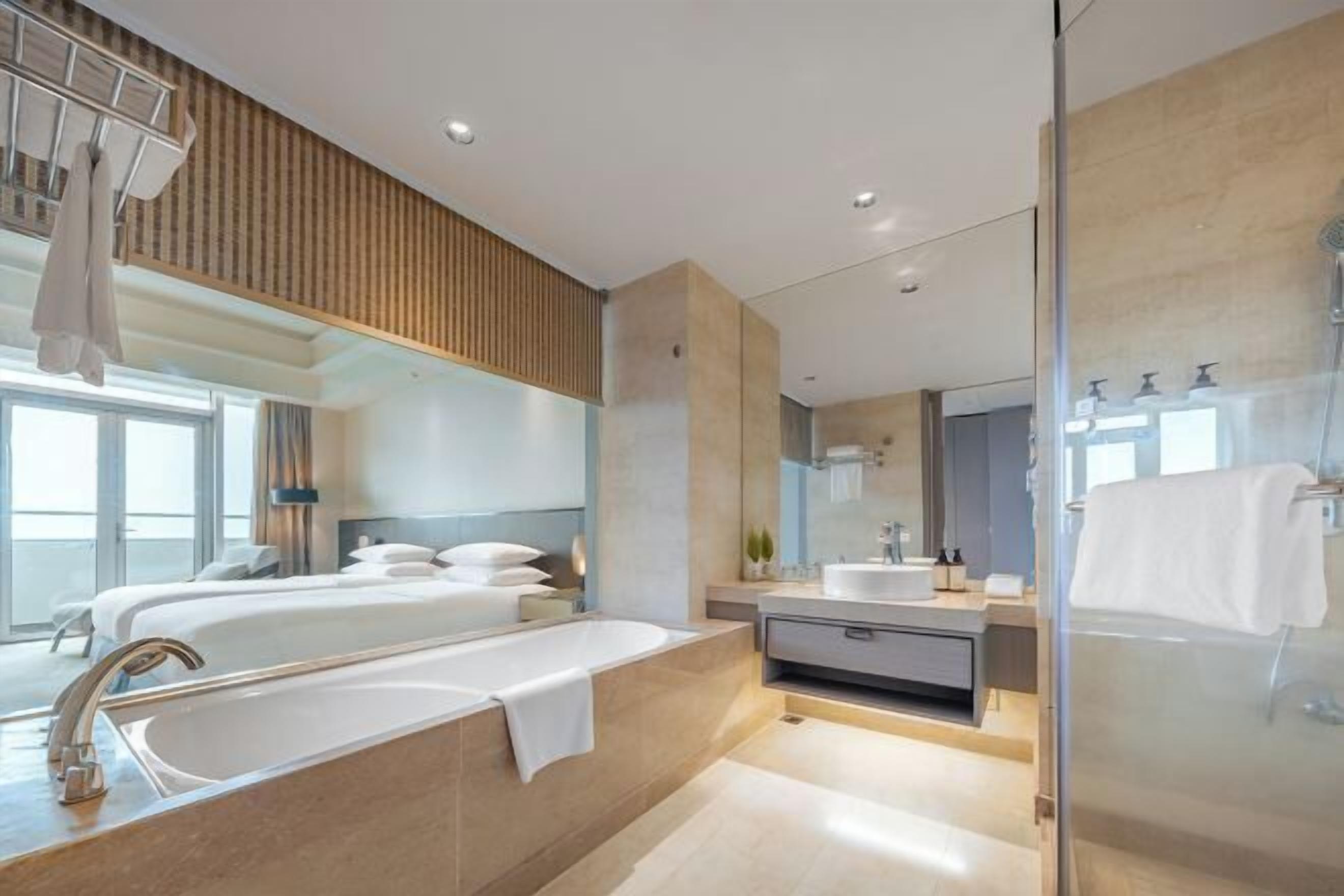 Separate tub and shower, jetted tub, free toiletries, hair dryer