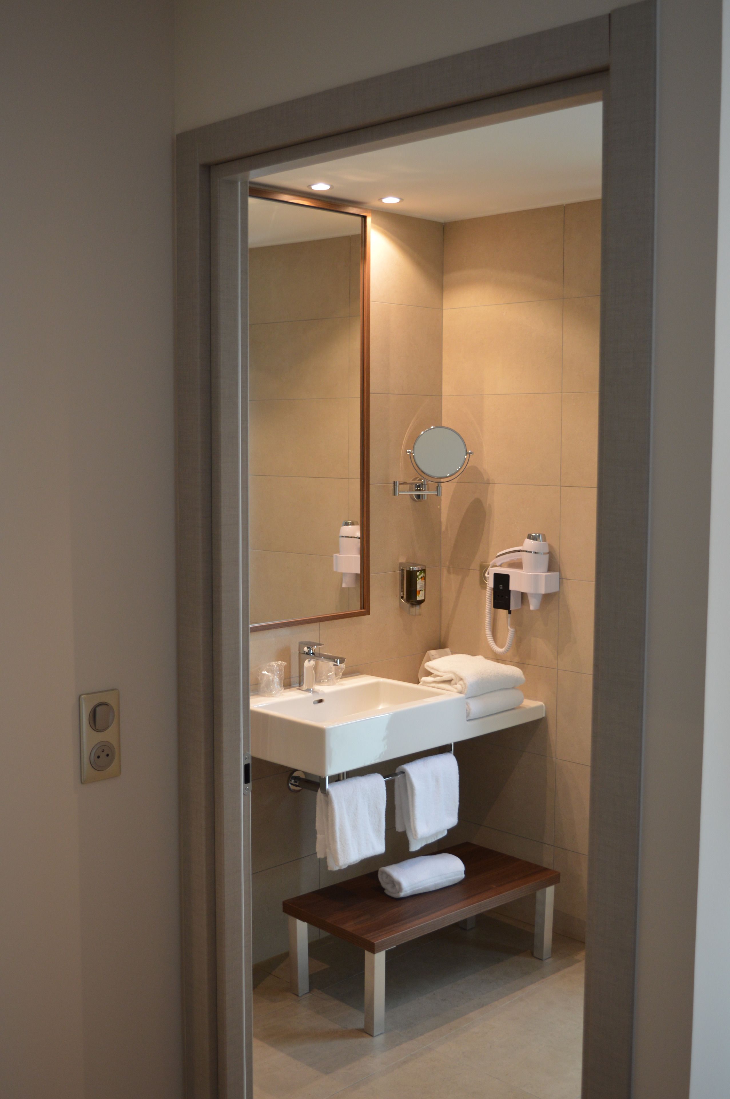 superior double room, mountain view | bathroom | shower, rainfall showerhead, free toiletries, hair dryer