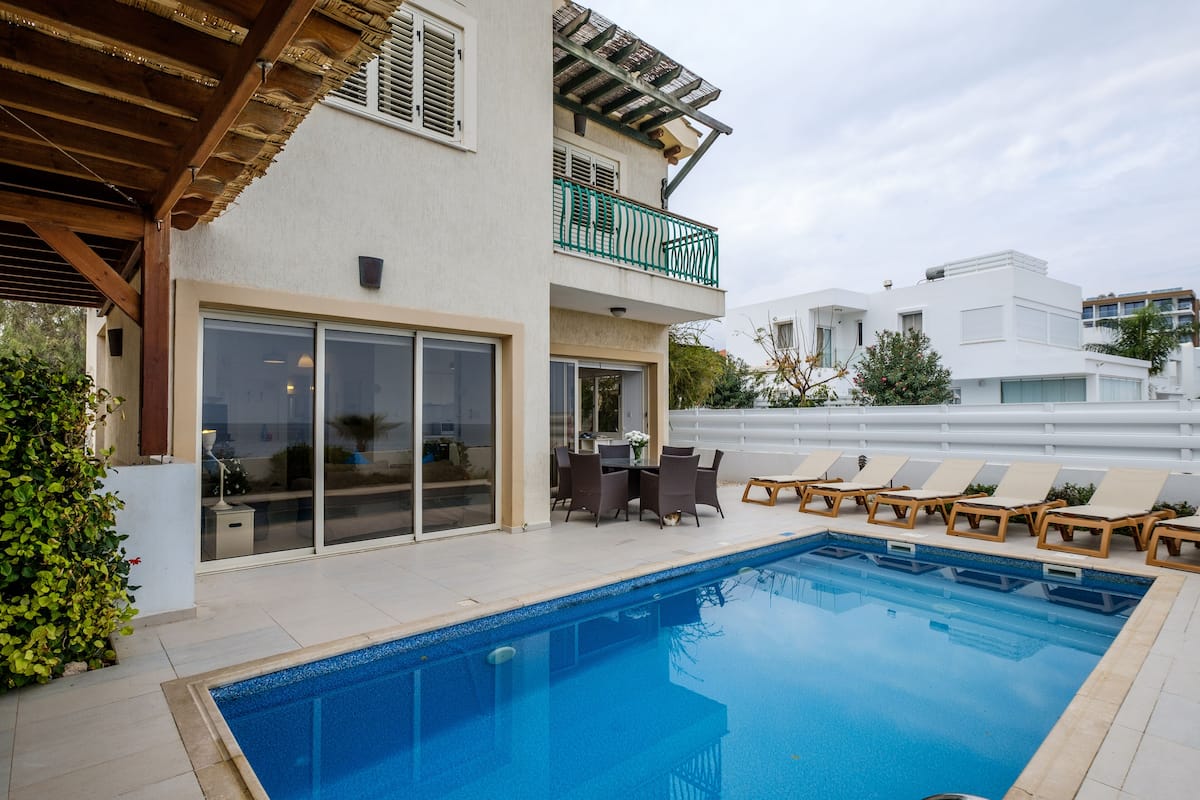 Grand Villa, 4 Bedrooms, Private Pool, Beachfront (1) | Private pool