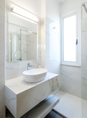 Signature Villa (Anastel 2) | Lavabo de la salle de bain