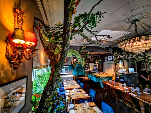 Ox Hotel Bar & Grill