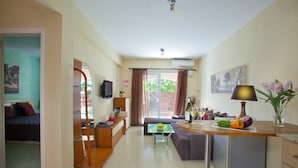 Suite, 1 soverom (Olimpus Garden 12) | Oppholdsområde